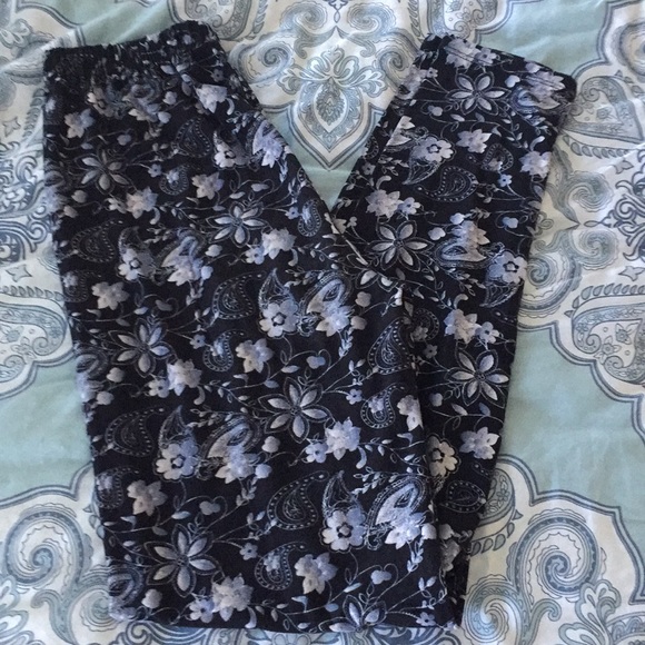 OS women’s leggings - Picture 3 of 3